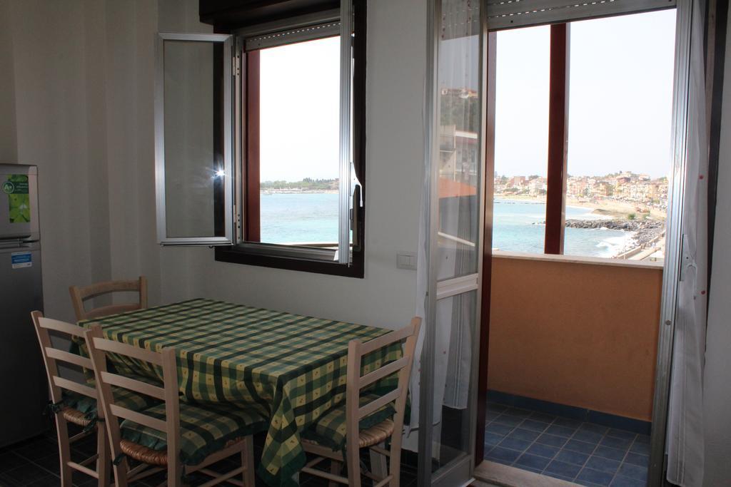 Appartamento Vista D'Incanto Giardini Naxos Bagian luar foto