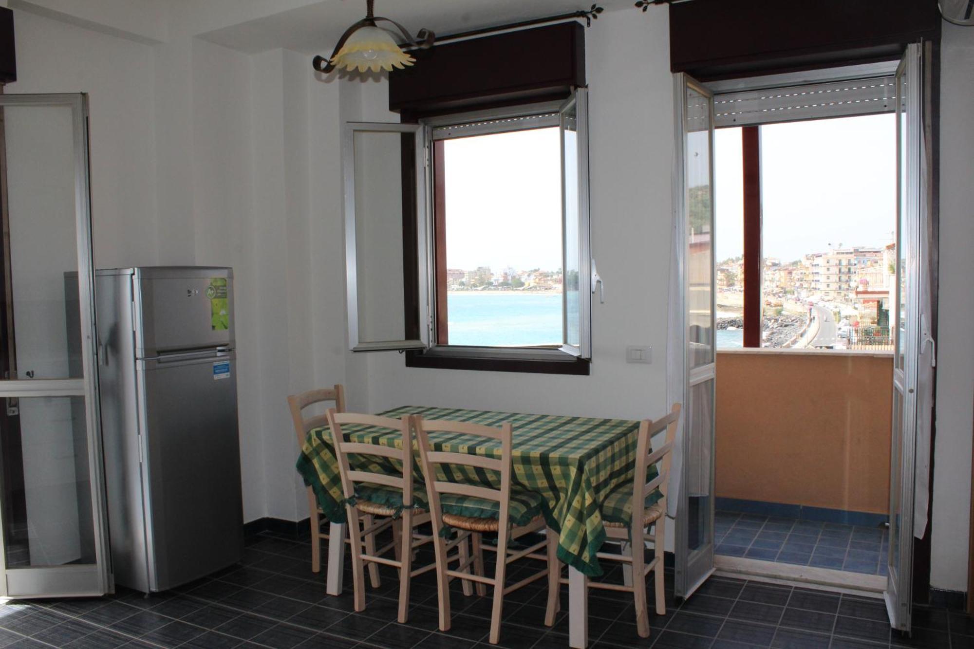 Appartamento Vista D'Incanto Giardini Naxos Bagian luar foto